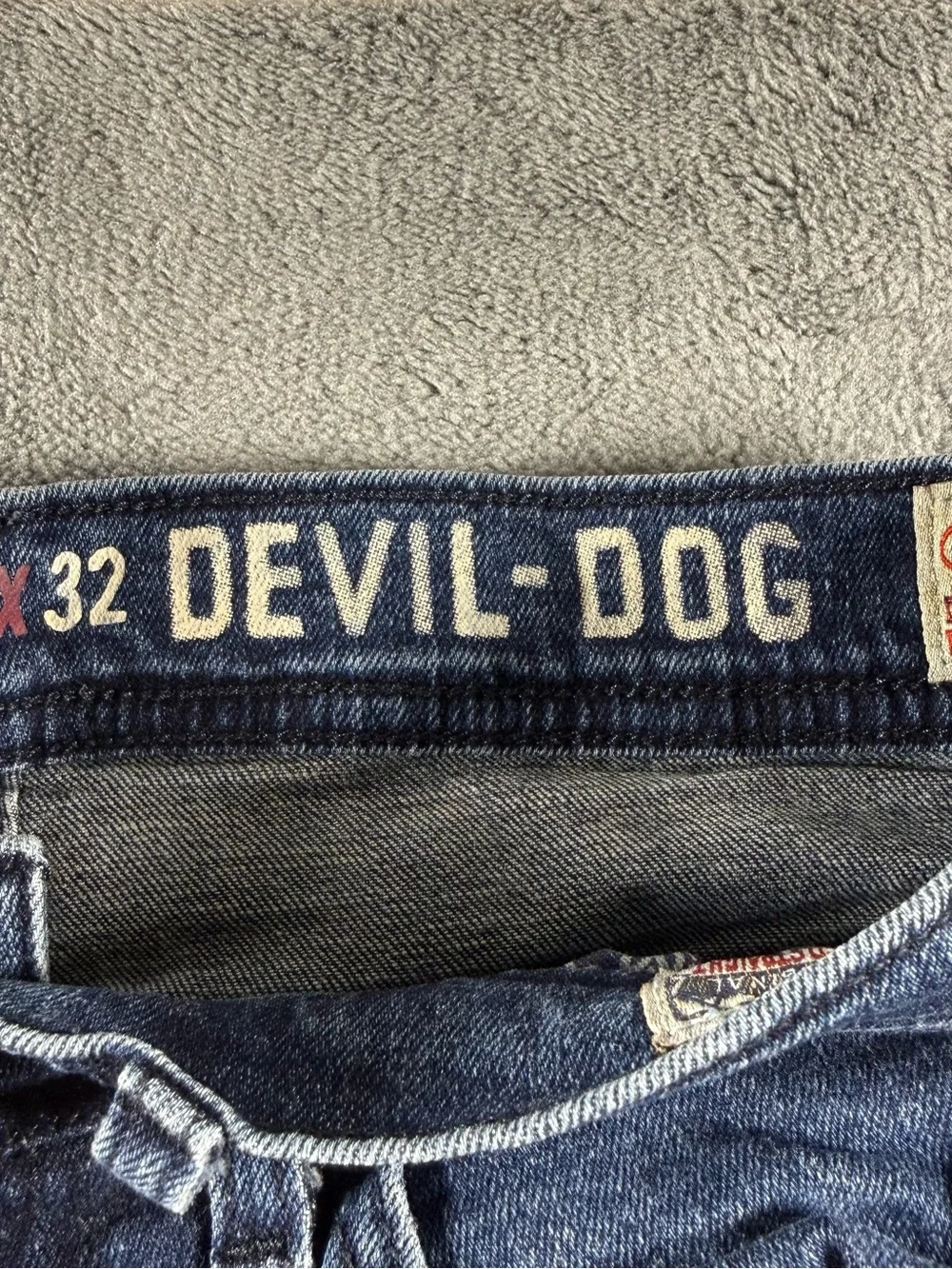 Devil Dog Men's Size 30 x 32 Slim Straight Blue Denim Jeans